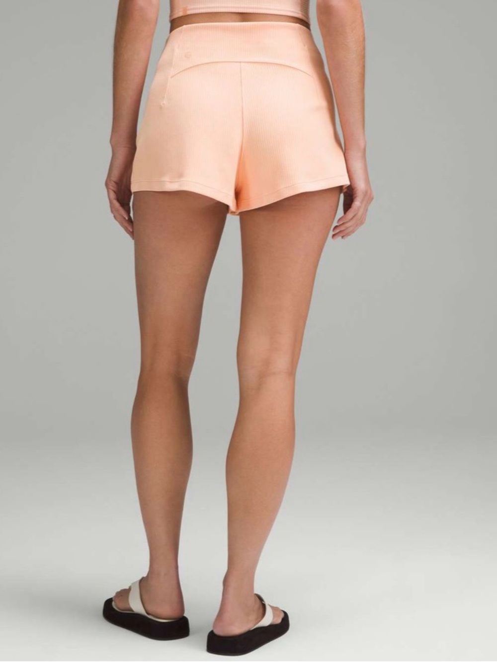 Lululemon Ribbed Softstreme High-Rise Short 2"